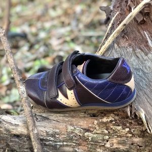 Louis Vuitton Boy Leather Sneaker sz 29